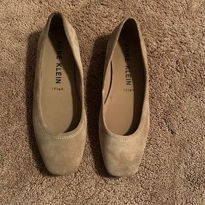 Anne Klein flex sole shoes